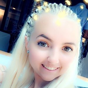 Meet your Posher, Jenna